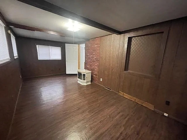 1185 Wright Rd — Photo 5