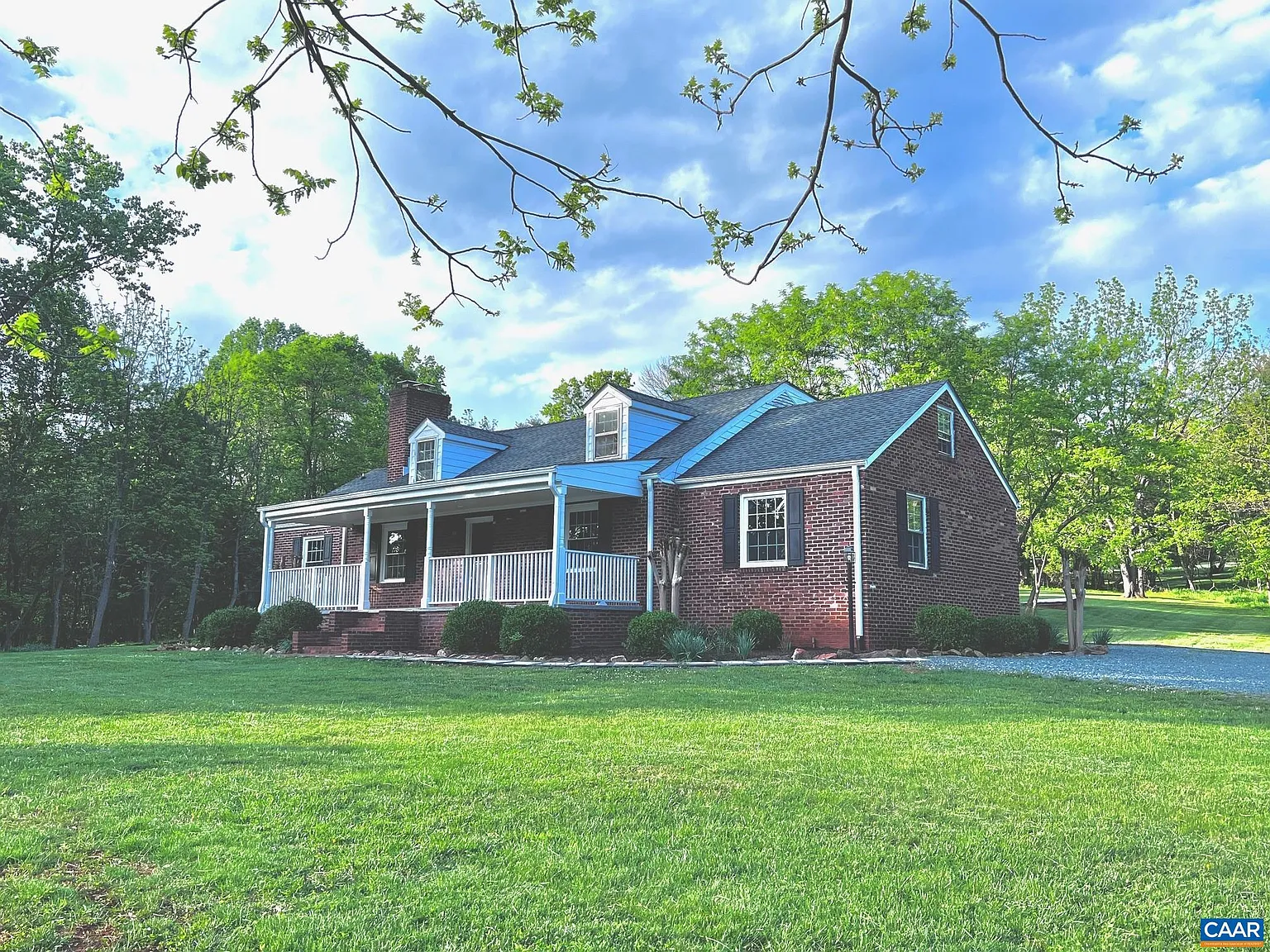 5 bed, 3.5 bath, 3552 sqft, $3,850 — Photo 1