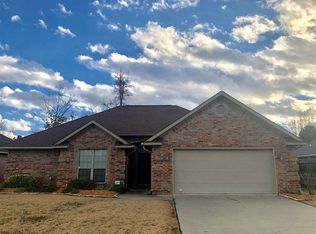 52 Quailbrook Dr, Texarkana, TX 75501