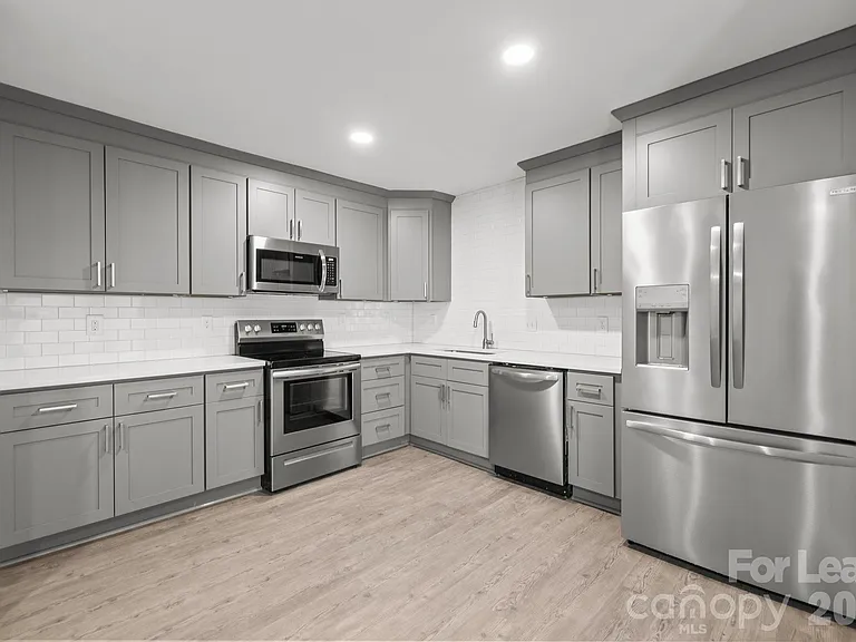 1853 Lakedell Dr — Photo 11