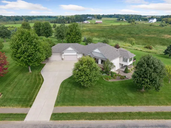 24700 Trail Haven Ln, Rogers, MN 55374