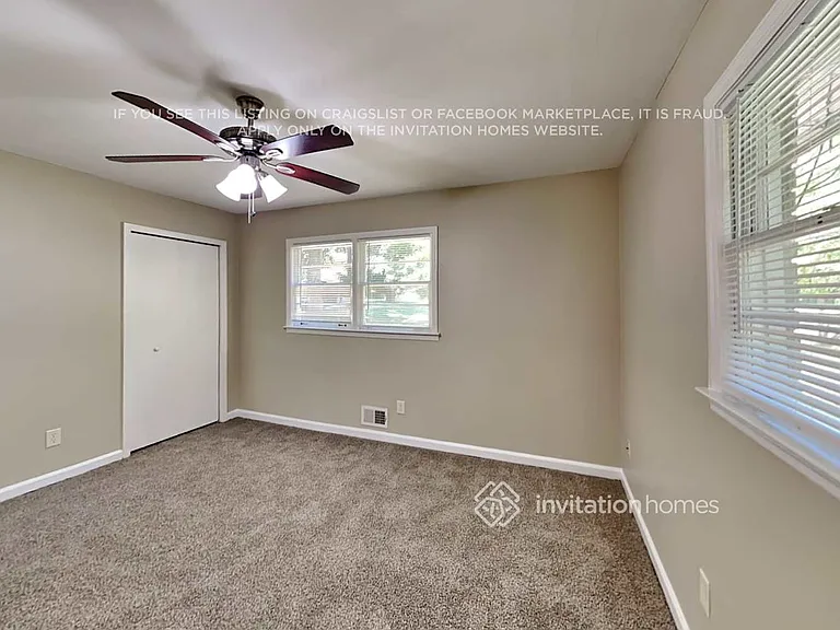 1557 Virginia Pl — Photo 8