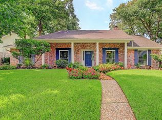 10706 Shady River Dr, Houston, TX 77042