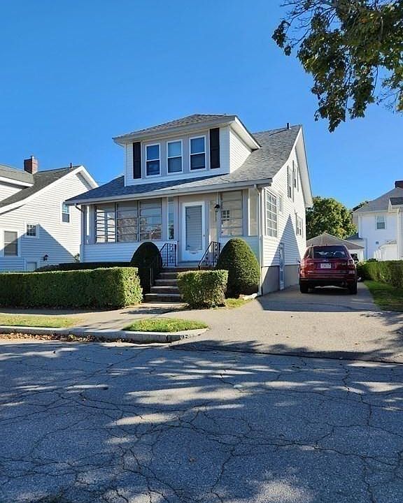1st image of 118 Wilson Ave