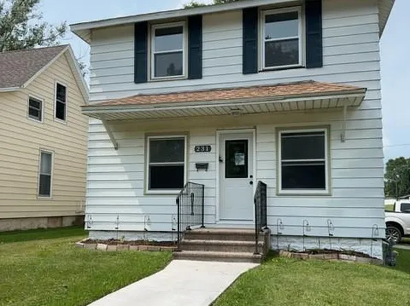231 101st Ave W, Duluth, MN 55808