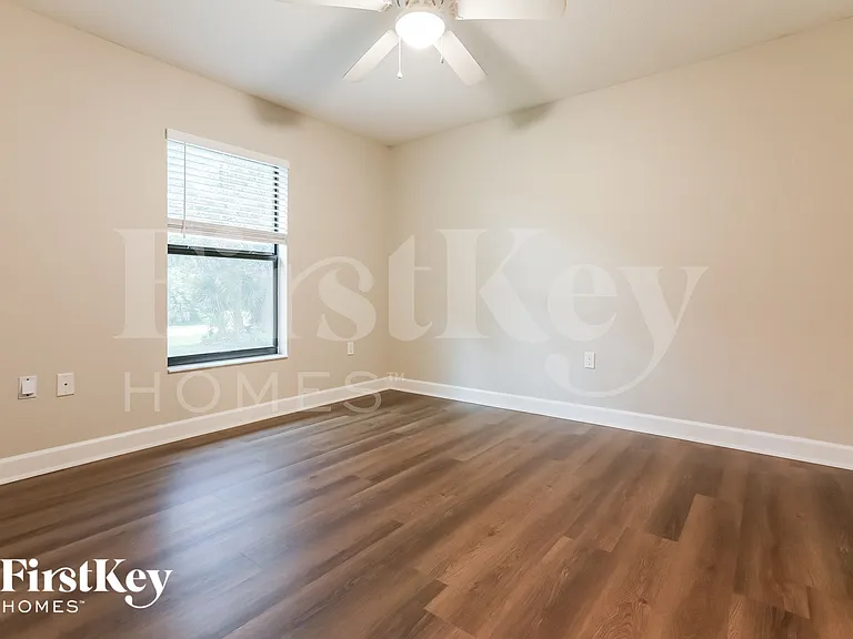 2267 Kamsler Ave — Photo 10