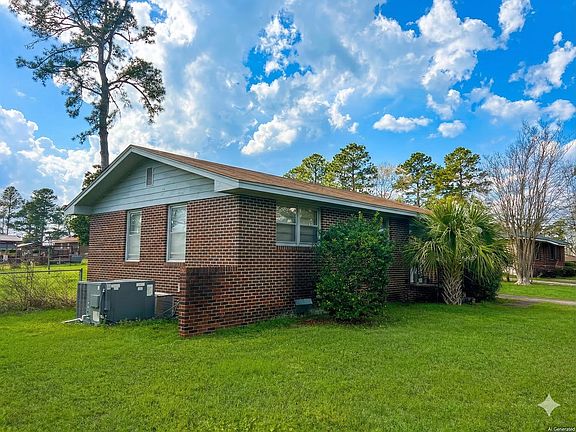 3rd image of 407 Old Evans Road