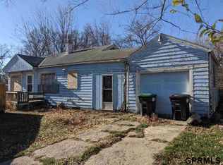 5902 N 37th St, Omaha, NE 68111