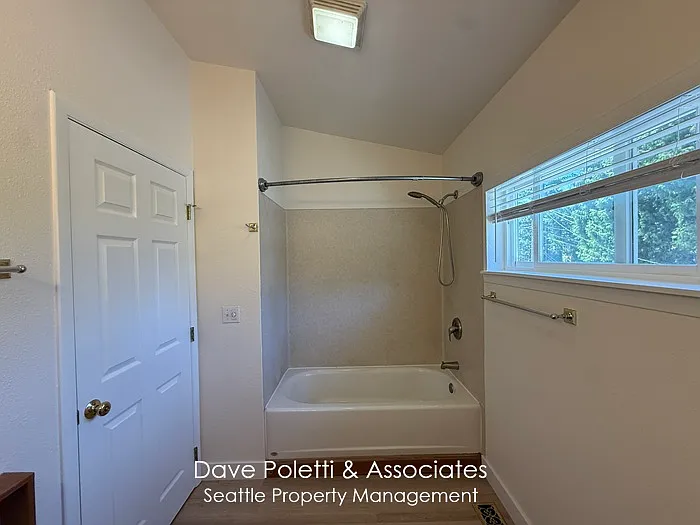 555 NE Ravenna Blvd #6506 — Photo 12