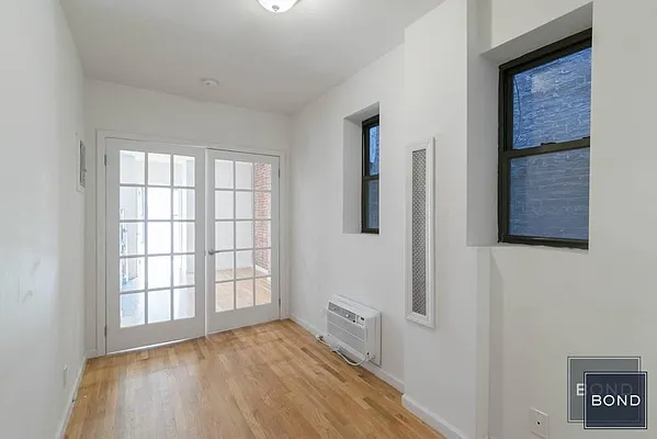 Rented by Bond New York | media 5