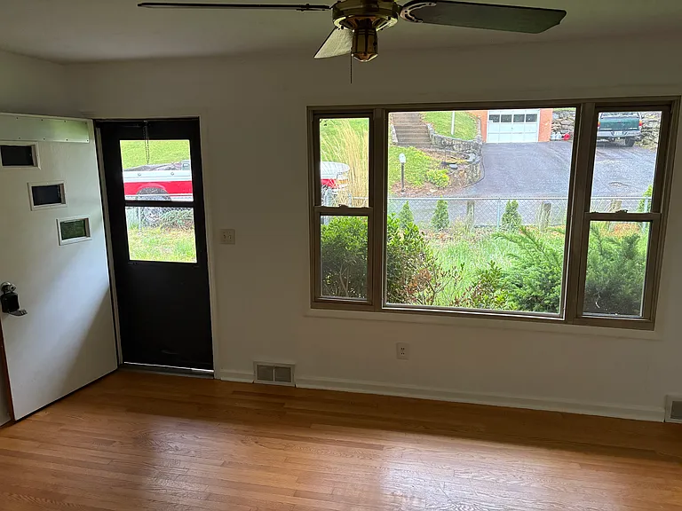 16 Graham St #16 — Photo 8