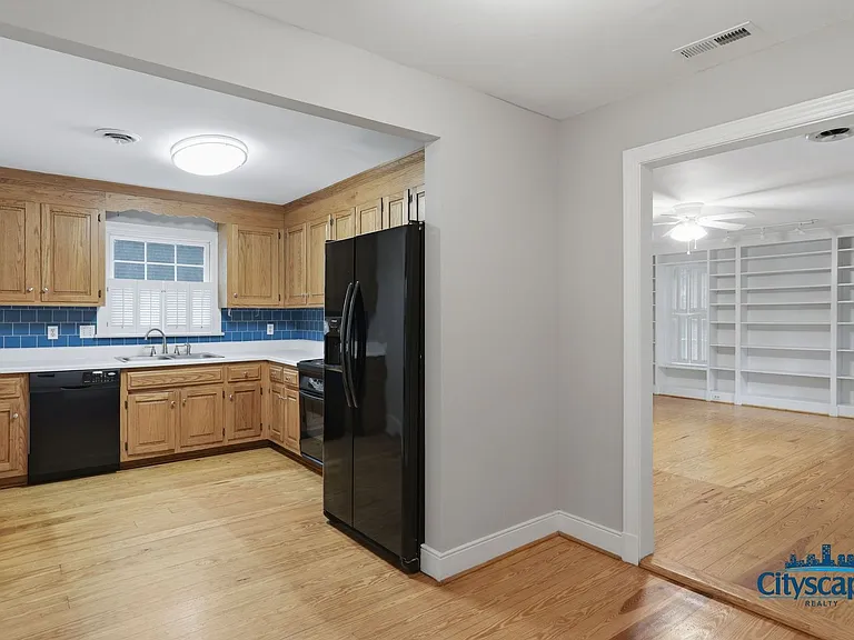 1612 Greenfield Dr — Photo 10