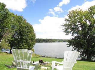82 Lake Rd, Salisbury Mills, NY 12577