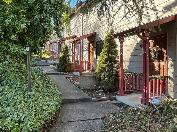 330 High St, Ashland, OR 97520