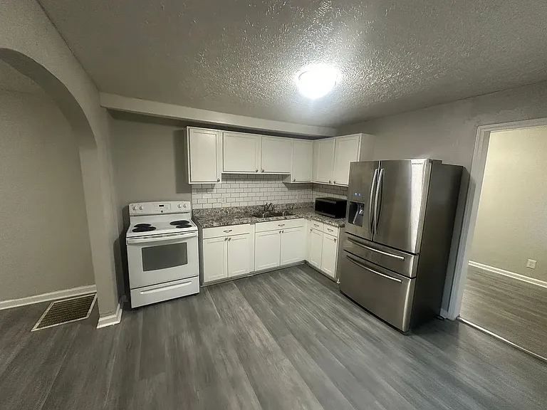 642 Congress Ave #642 — Photo 3