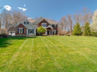 37 Teasdale Dr, Slingerlands, NY 12159