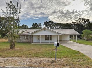 488 Peach Island Rd, Trinity, TX 75862