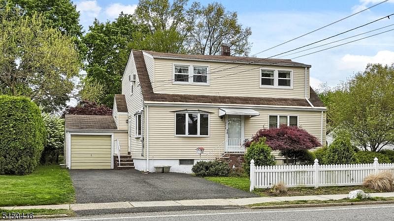 1st image of 254 Wyckoff Ave