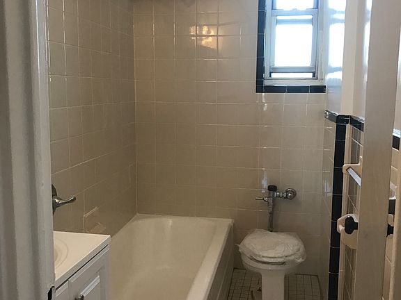 3rd image of 7001 113th St #3