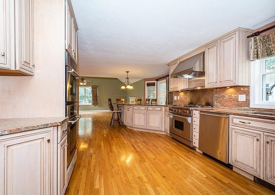 1 Omega Cir Dracut MA 01826 Zillow