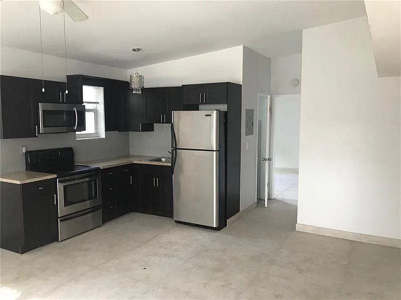 725 S 20th Ave #1