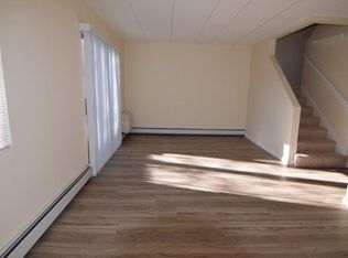 113 Colonels Ln APT TH4, East Weymouth, MA 02189