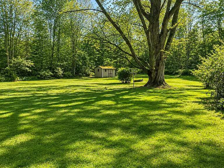 16 Aspinwall Rd — Photo 8