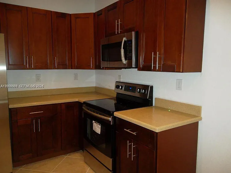 208 Lake Monterey Cir — Photo 8