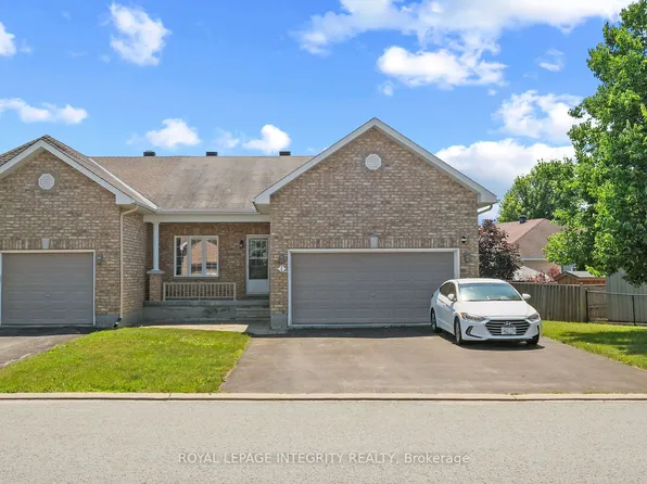 1 Moe Robillard St, Arnprior, ON K7S 0C2