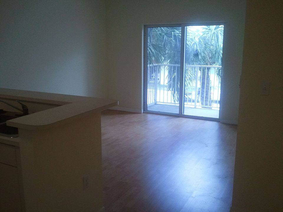 2nd image of 11060 SW 196 St 213 #213
