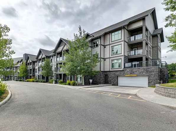15 E Aspenmont Hts SW #225, Calgary, AB T3H 0E3