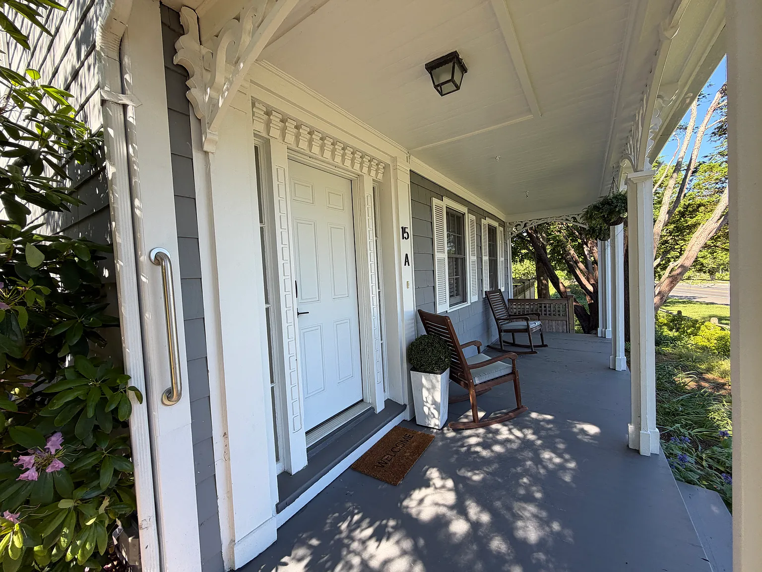 Luxurious Spacious Furnished or unfurnished Living — Photo 2