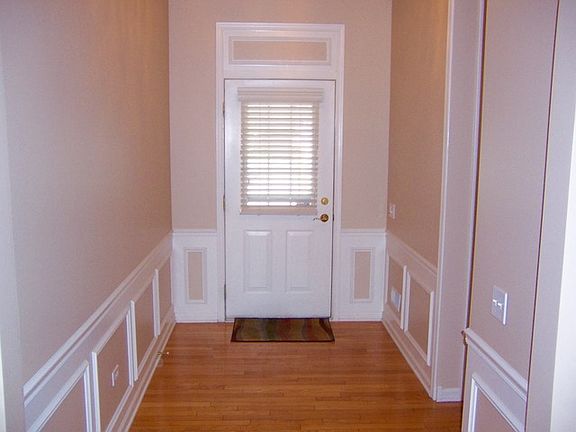 3rd image of 11451 Windsor Dr