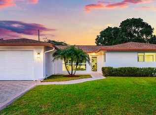 562 NW 13th Dr, Boca Raton, FL 33486