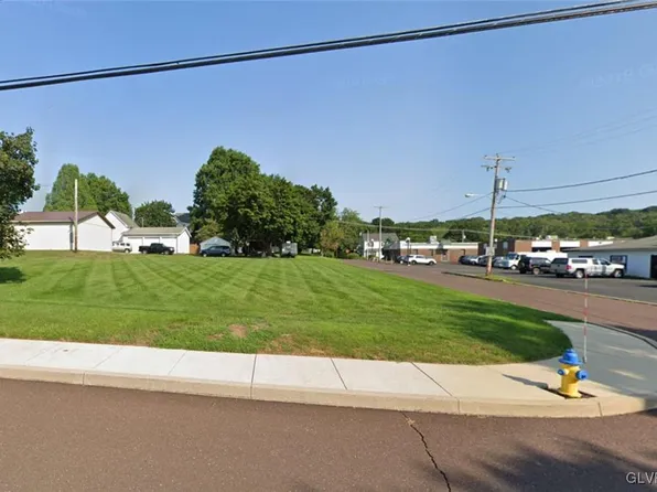 S 8th St, Perkasie, PA 18944