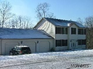 272 Vickers Rd, Marietta, OH 45750