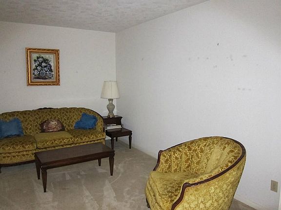 3rd image of 3306 Camellia Ave