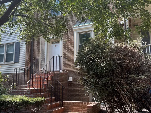 4209 11th St N, Arlington, VA 22201