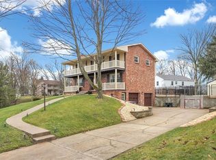 223 E Edgewood Dr, Mcmurray, PA