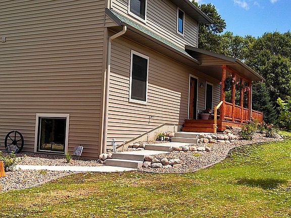 Front Steps Leading to door 