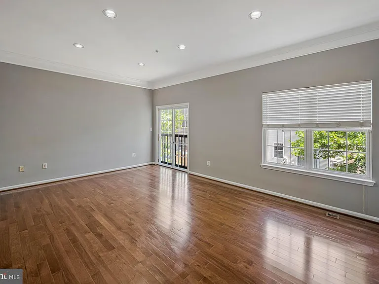 1815 Spanish Oak Ln — Photo 9