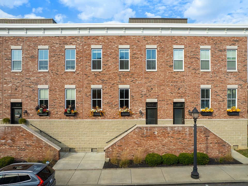 Front of Townhome, facing Broadway