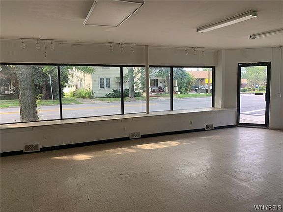 5th image of 1258 Walden Ave
