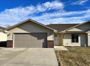 304 N 33rd St, Norfolk, NE 68701