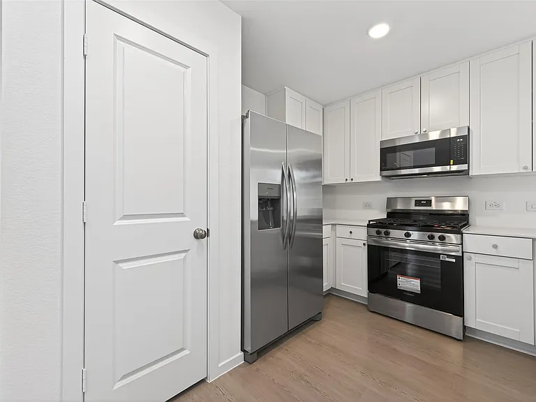 6273 Alder Creek Dr — Photo 15