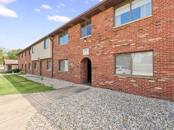2nd image of 1203 Clifford Dr #7