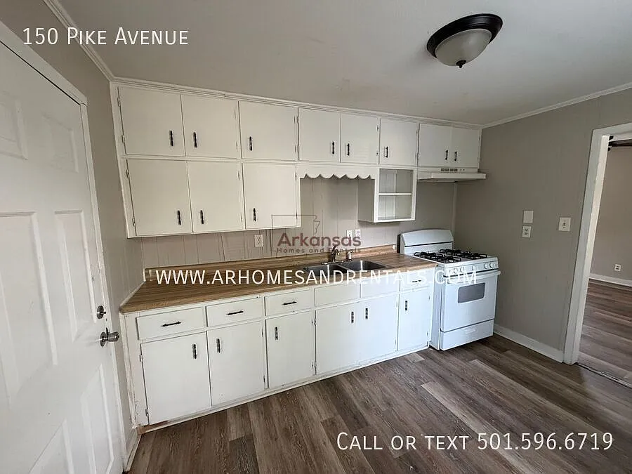 150 Pike Avenue | 2 Bedroom | 1 Bathroom 1/2 Off First Month's Rent — Photo 4