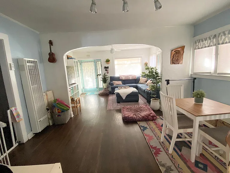 533 S Walnut Ave — Photo 5