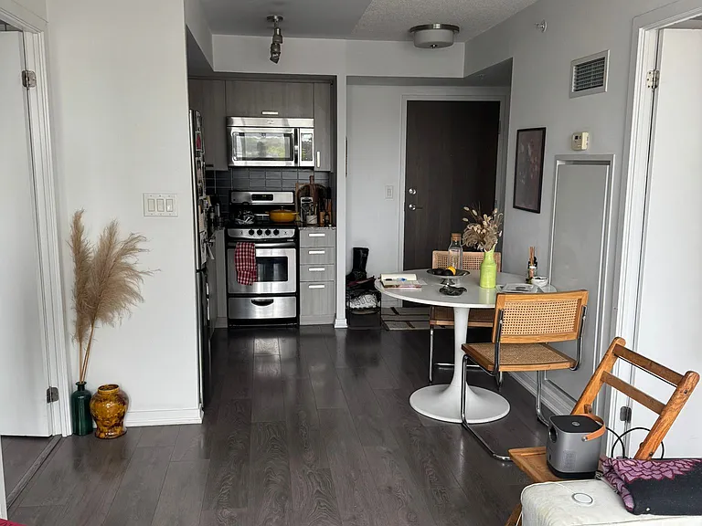 68 Abell St #729 — Photo 3