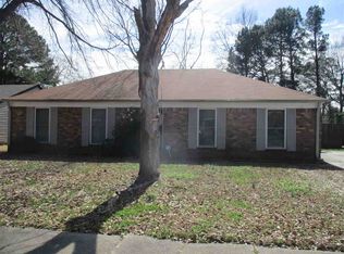 6059 Elk Grove Dr, Memphis, TN 38115